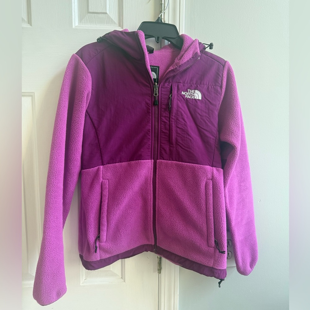 The North Face Women’s Denali Hoodie Jacket Plush Purple Premier